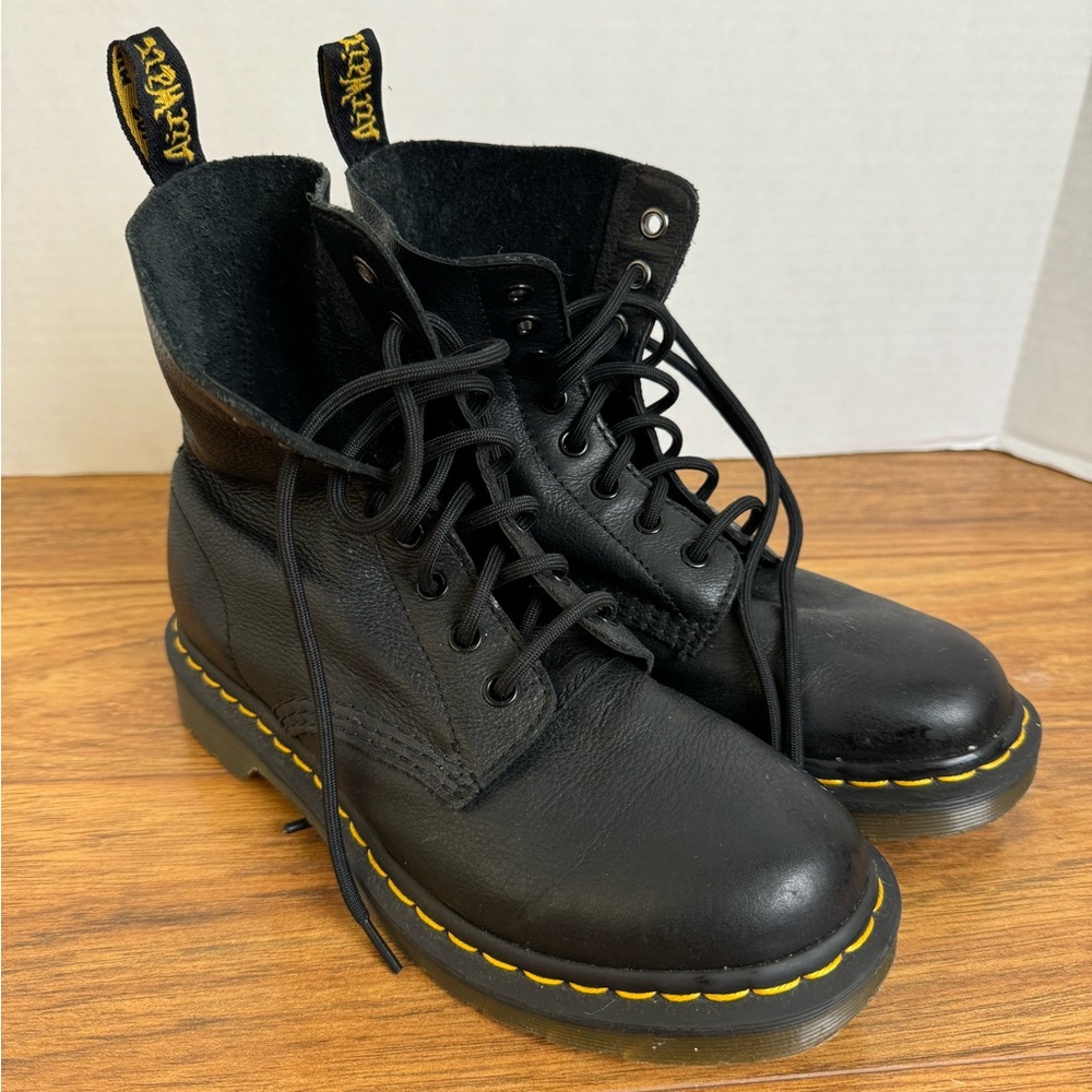 Dr Martens 1460 pascal Virginia boots